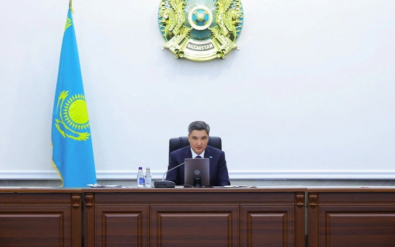 Олжас Бектенов провел совещание по вопросам завершения весенне-полевых работ и развития АПК