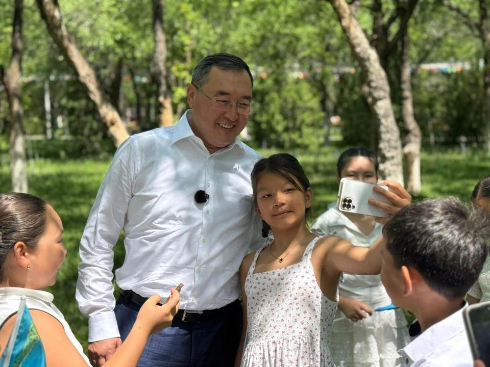 ы