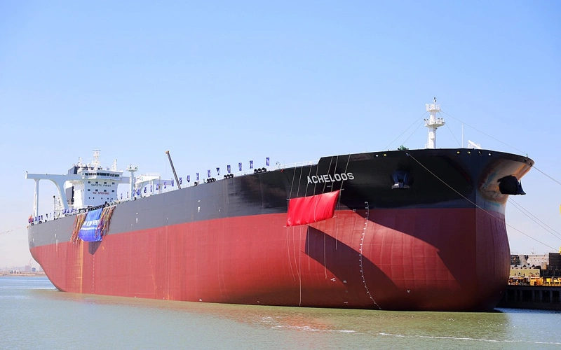 Two giant oil tankers completed and delivered in NE China