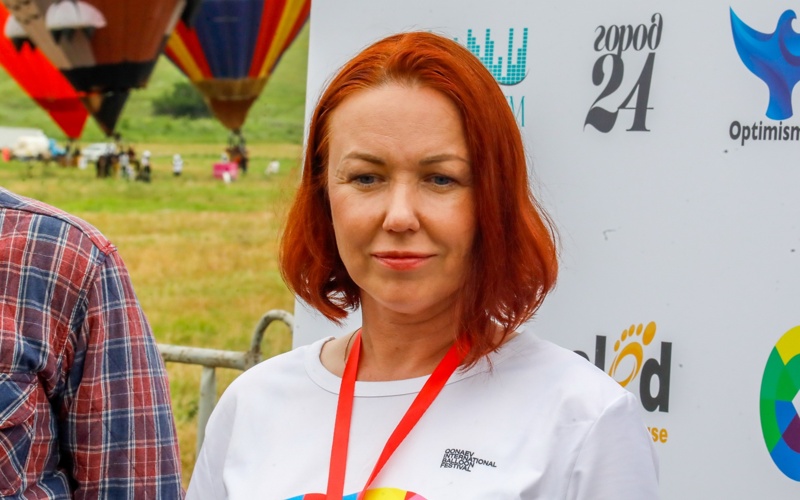 Colorful hot air balloons soar above Kazakhstan's Kaskelen 