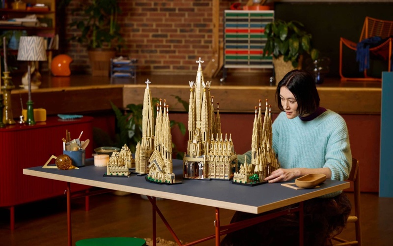 LEGO unveils largest-ever Sagrada Família set LEGO unveils largest-ever Sagrada Família set