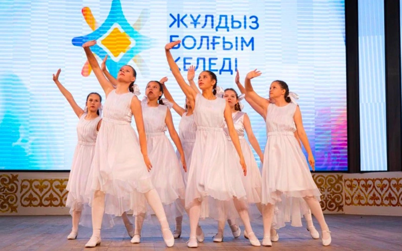 Juldyz bolǵym keledi» jobasynyń fınalyna 140 tárbıelenýshi ótti