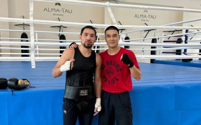 Бек Нурмаганбет провел совместные спарринги с чемпионом мира WBO Жанибек Алимханулы в Туркестане,