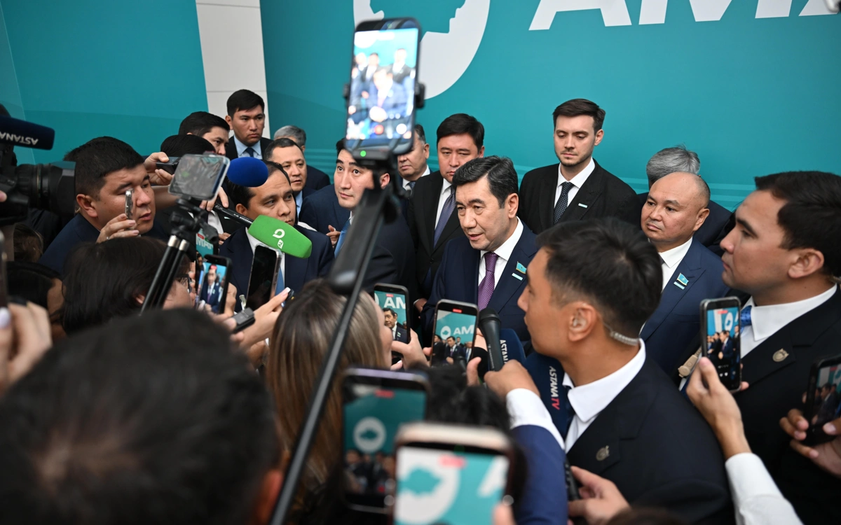 Съезд AMANAT одобрил присоединение к &laquo;Әділет&raquo; для построения Справедливого Казахстана