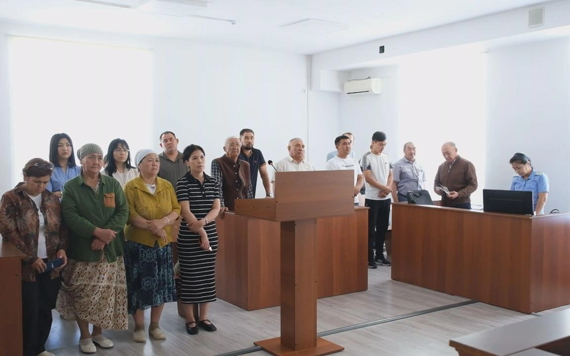 Atyraýda janarmaı beketindegi jarylysqa kináli adam 40 mln teńge ótemaqy tóleıdi