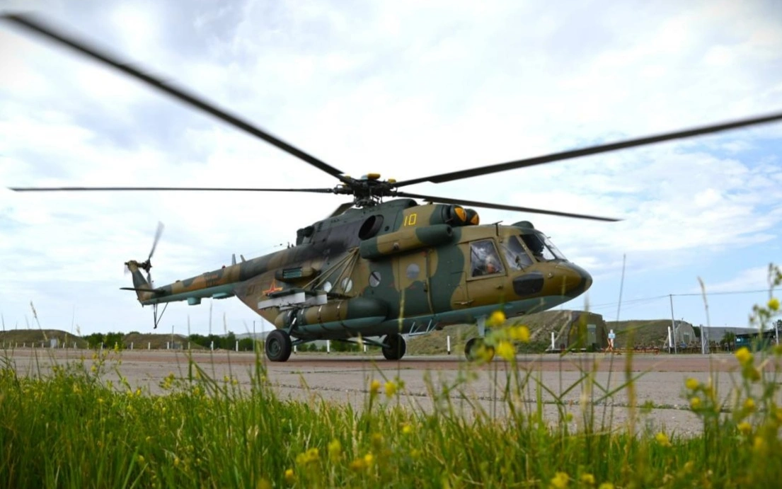 Талдықорғанда 400-ден астам десантшы алғаш рет парашютпен секірді 
