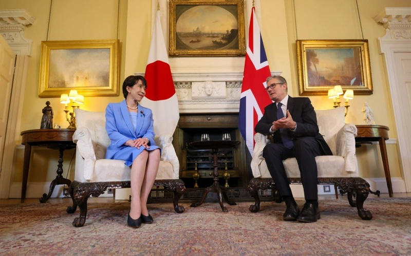 Sanae Takaichi and Keir Starmer