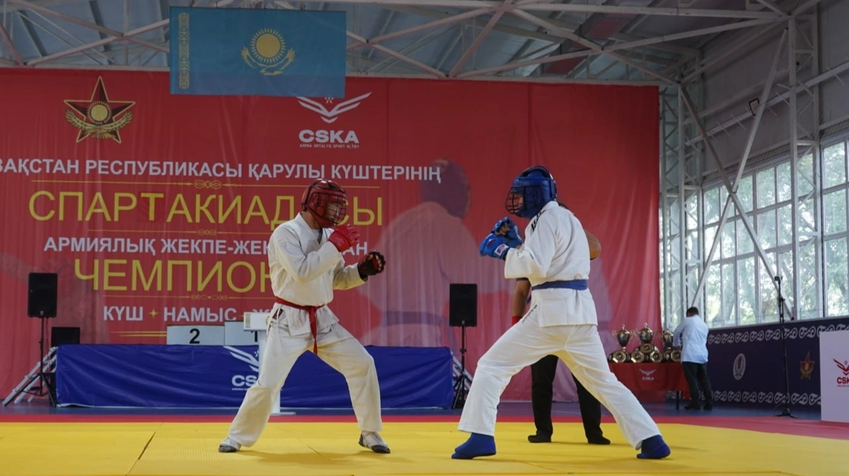 Almatyda armııalyq qoıan-qoltyq urys boıynsha chempıonat jeńimpazdary anyqtaldy