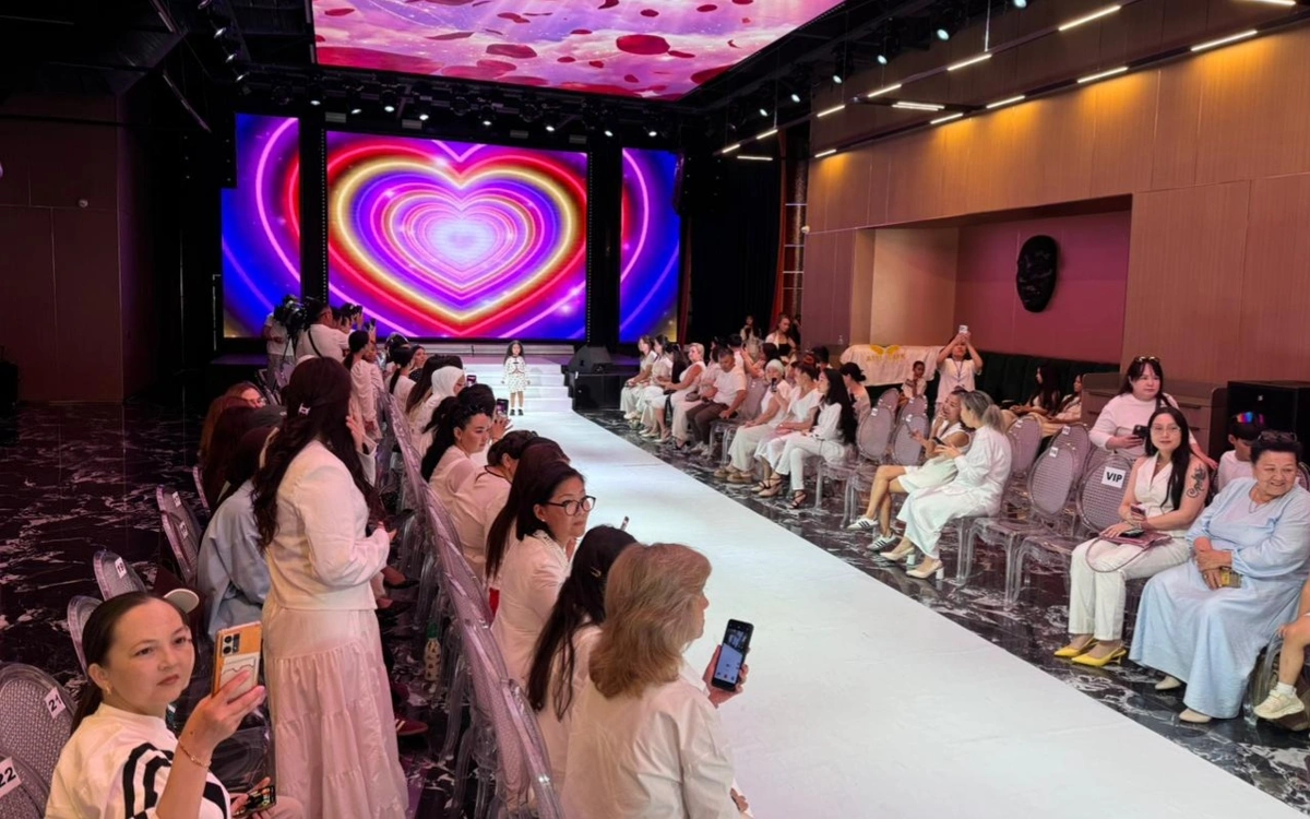 Elordada balalarǵa arnalǵan ınklıýzıvti UNIQUE FASHION SHOW &mdash; ALPHA BALA jobasynyń VII maýsymy ótti