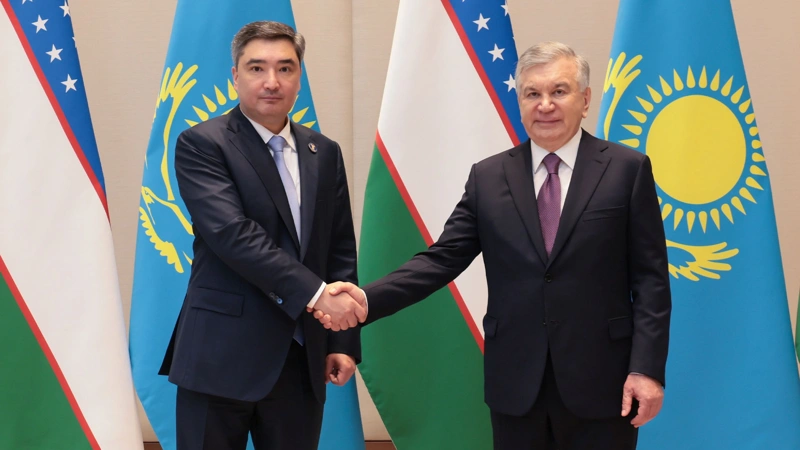 Kazakh PM Bektenov, Uzbek President Mirziyoyev discuss bilateral ties in Tashkent 