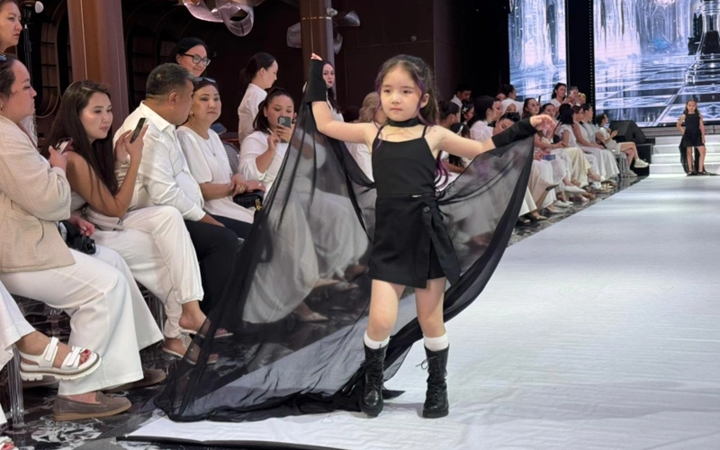 Elordada balalarǵa arnalǵan ınklıýzıvti UNIQUE FASHION SHOW — ALPHA BALA jobasynyń VII maýsymy ótti