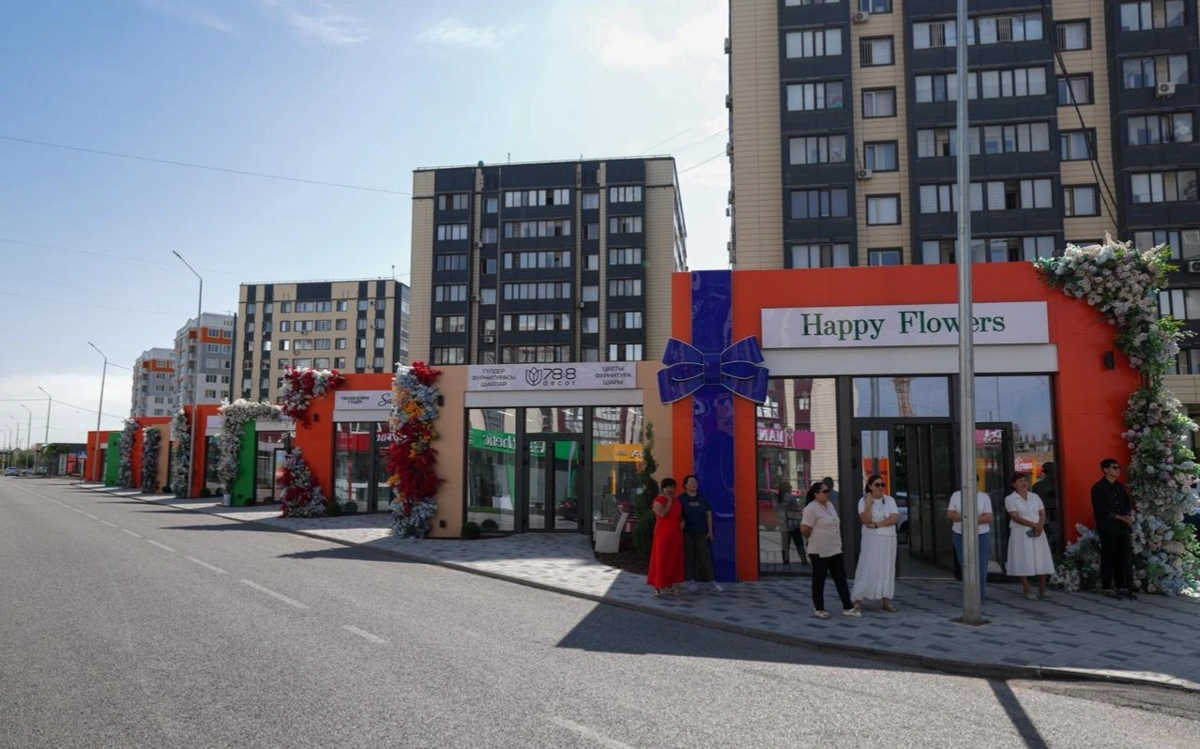 Дом культуры, аллею цветов и новый парк открыли в Шымкенте ко Дню города