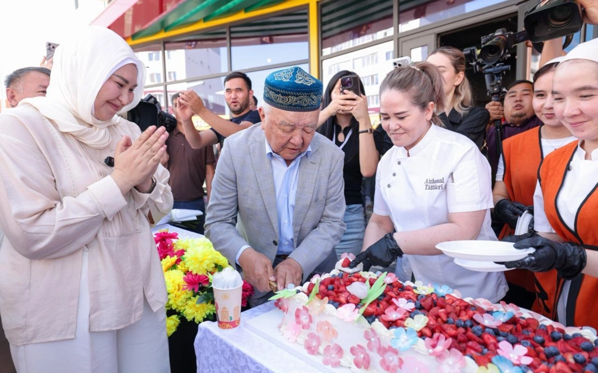 Дом культуры, аллею цветов и новый парк открыли в Шымкенте ко Дню города