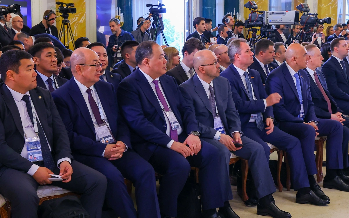 Санкт-Петербургтегі мәдени байланыстарды нығайту отырысы