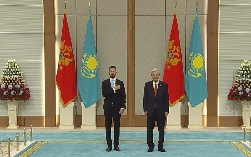 Kassym-Jomart Tokayev welcomes President Jakov Milatović at Palace of Independence