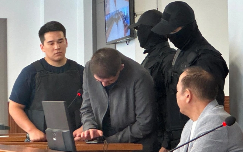 Атыраудағы отбасы өлімі: күдікті сотта марқұм қайынағасының аудиожазбасын тыңдатты
