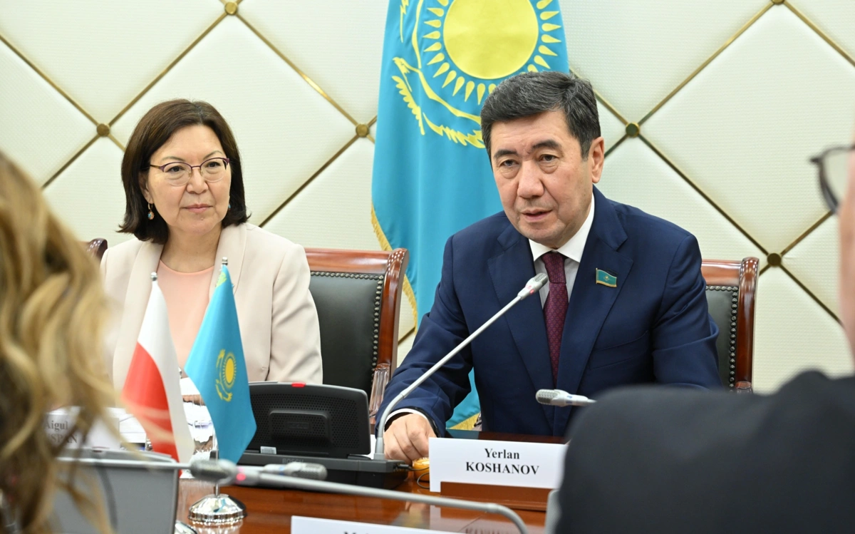 Ерлан Кошанов провел встречу с Маршалом Сената Республики Польша Малгожатой Кидава-Блоньской