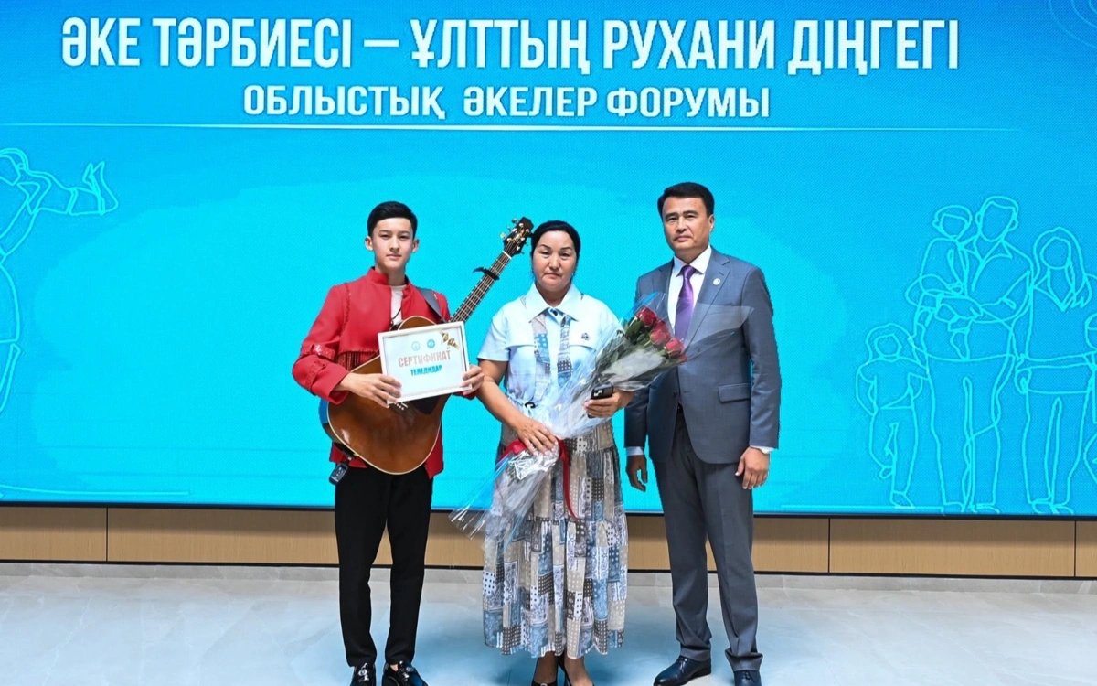 Үш бөлмелі пәтер еңбегімен үлгі болған әкеге табысталды