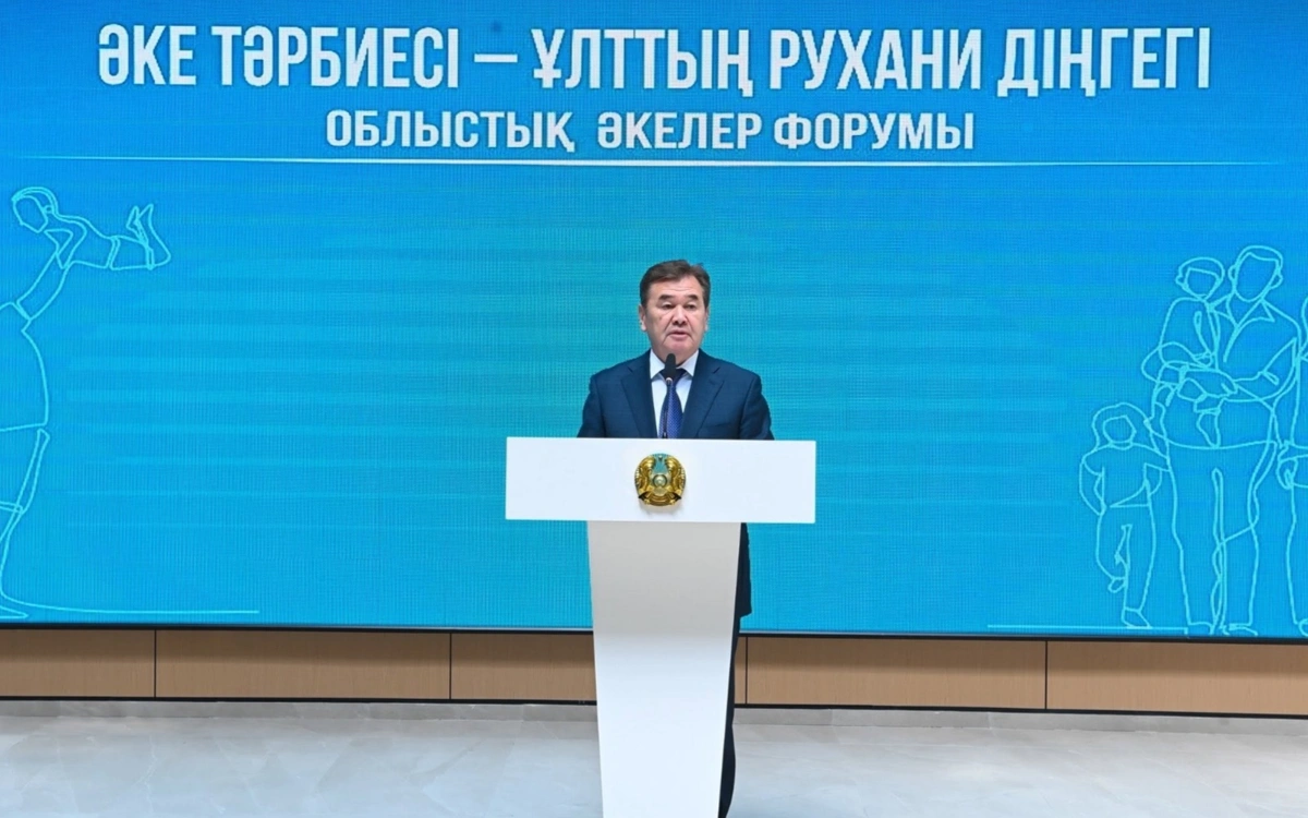 Үш бөлмелі пәтер еңбегімен үлгі болған әкеге табысталды