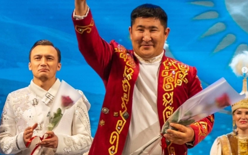 Сал-серілердің ізімен: СҚО-да дәстүрлі әнші ауыл аралап, тегін концерт беріп жүр