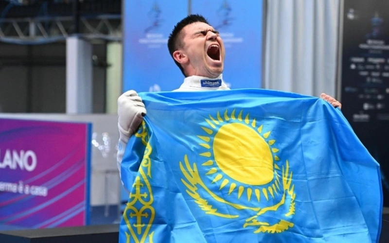 Казахстанец стал бронзовым призером чемпионата Азии по фехтованию в Индии 