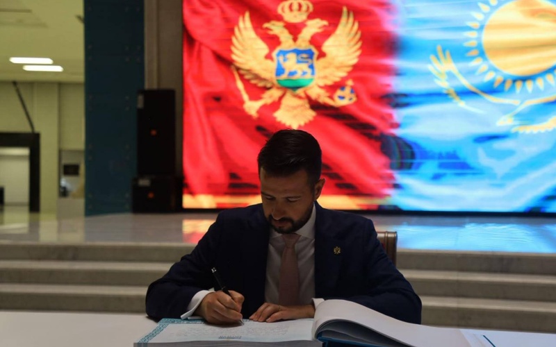 President of Montenegro visits Kazakhstan&rsquo;s national museum in Astana
