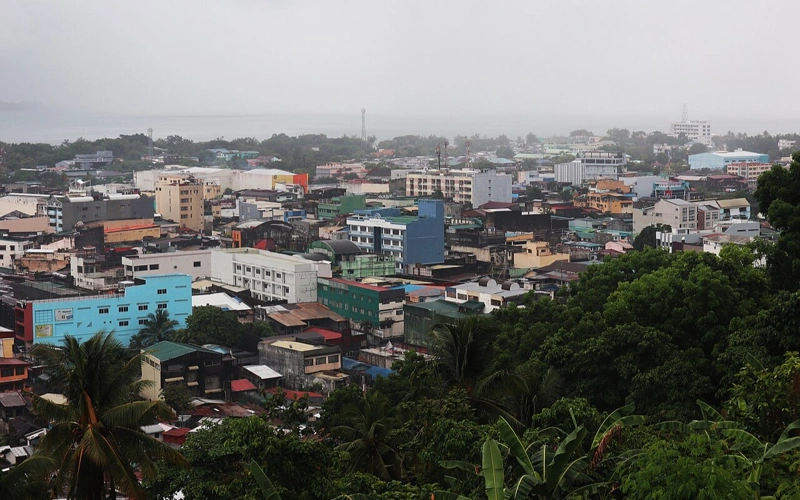 3 killed, 5 injured in school shooting in central Philippines