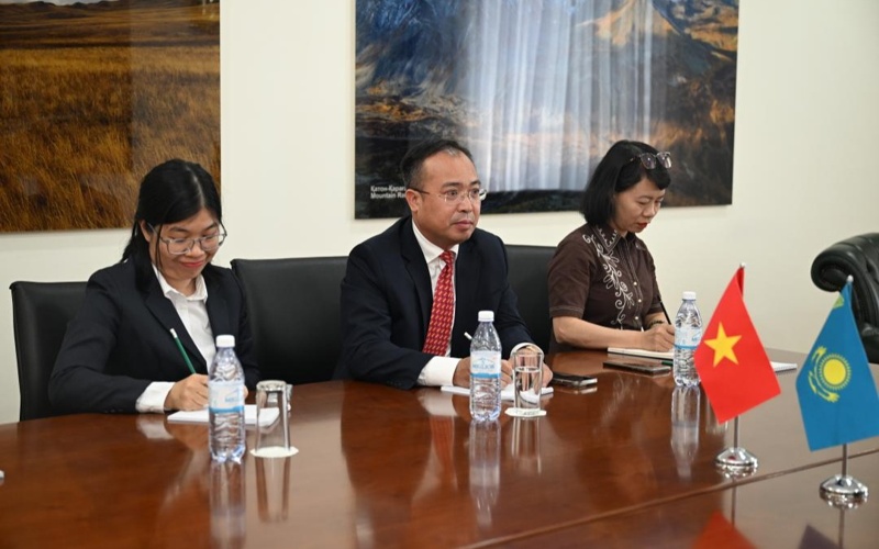 Kazakh Deputy FM receives credentials from Vietnam’s Ambassador, highlights stronger ties Kazakh Deputy FM receives credentials from Vietnam’s Ambassador, highlights stronger ties