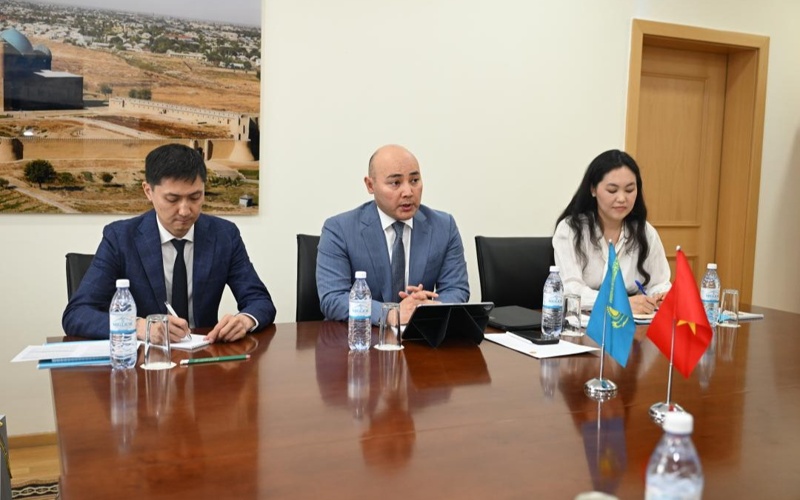 Kazakh Deputy FM receives credentials from Vietnam’s Ambassador, highlights stronger ties Kazakh Deputy FM receives credentials from Vietnam’s Ambassador, highlights stronger ties