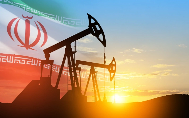 США временно приостанавливают нефтяные санкции против Ирана
