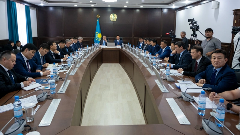 ЭКСЖ Жобалық кеңсесінің көшпелі отырысында 4 өңірге қатысты сын айтылды 