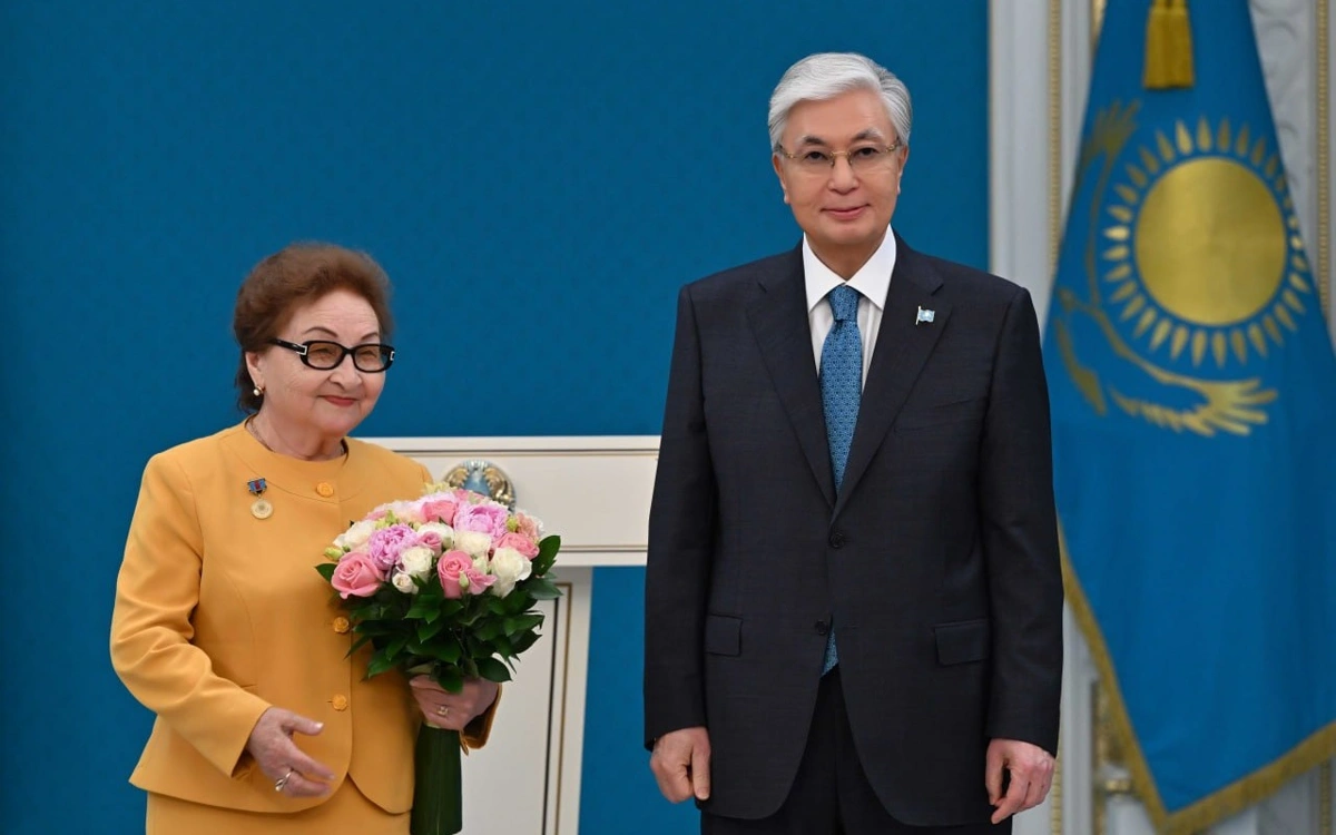 President Tokayev presents awards to media workers 