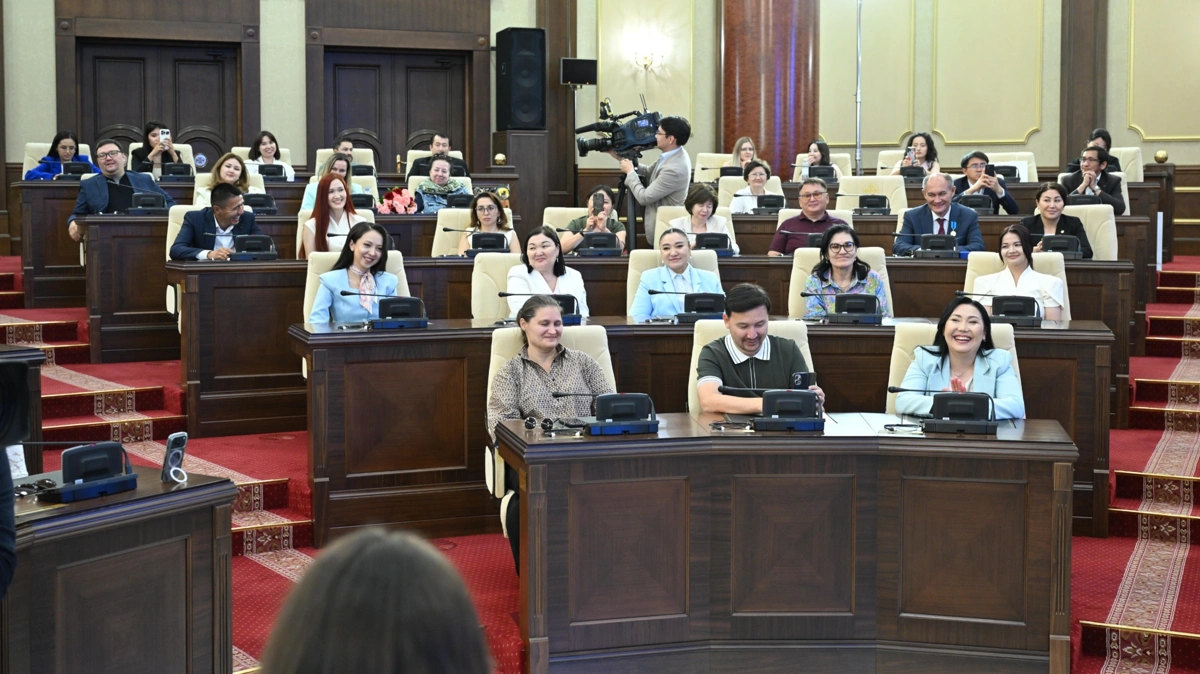 Мәжілісте &laquo;Парламент сөзі&raquo; сыйлығы табысталды 