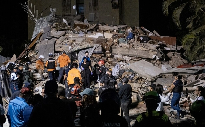 At least 32 killed, over 700 injured in strong twin quakes in Venezuela 