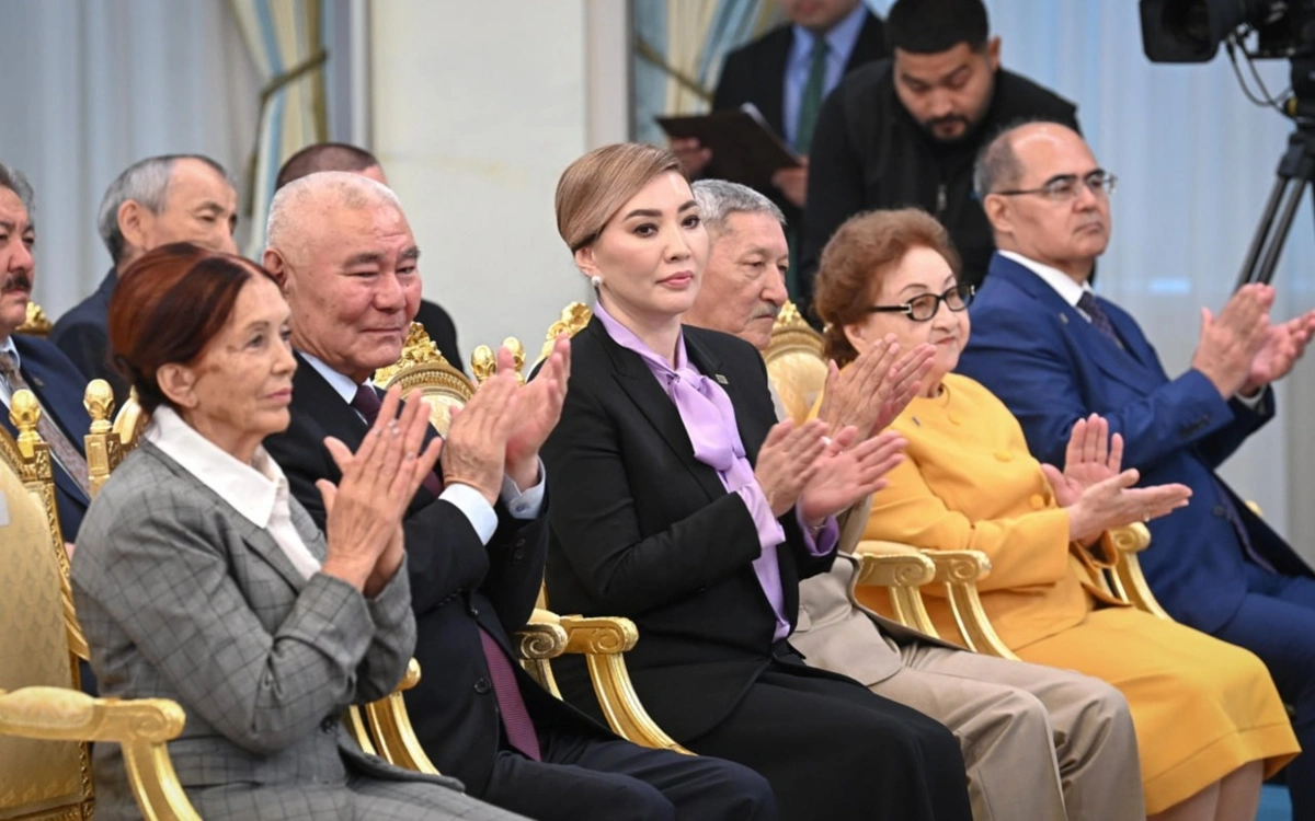 Тоқаев журналистерді гибридті ақпараттық сын-қатерге қарсы тұруға шақырды