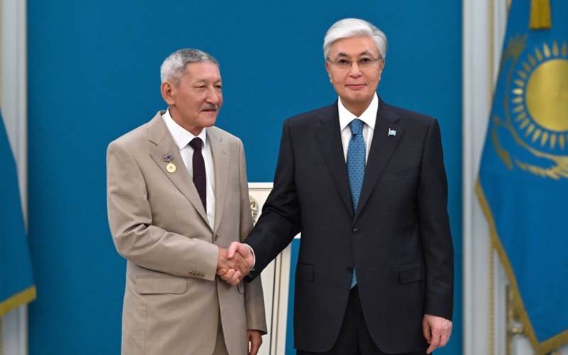 President Tokayev presents awards to media workers 
