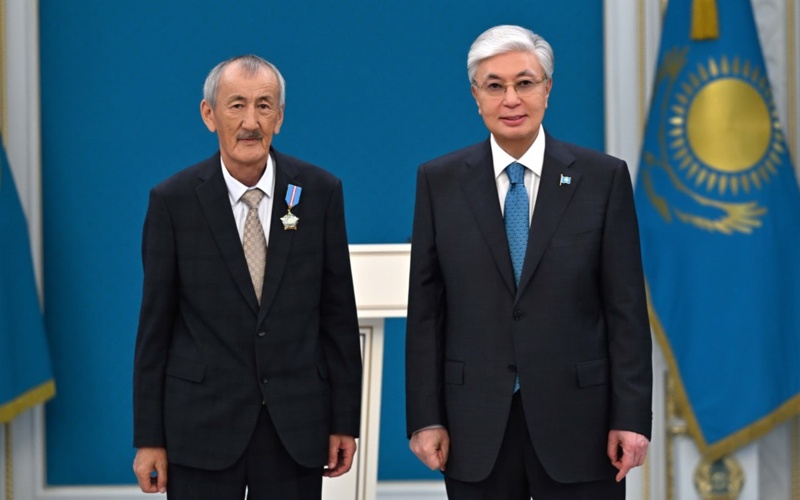 President Tokayev presents awards to media workers 