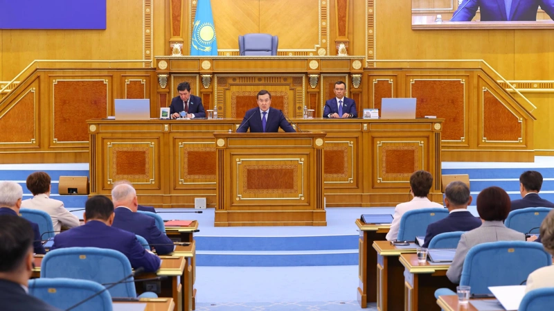 Бірлескен отырыс: Парламент Үкімет пен ЖАП есептерін бекітті
