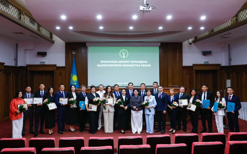 Мемлекет басшысы Президент Телерадиокешенінің қызметкерлерін марапаттады