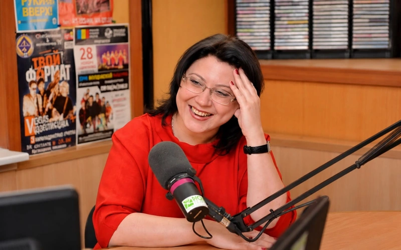  психолог и преподаватель Елена Тен