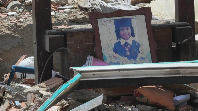 Venezuelan quake death toll reaches 920