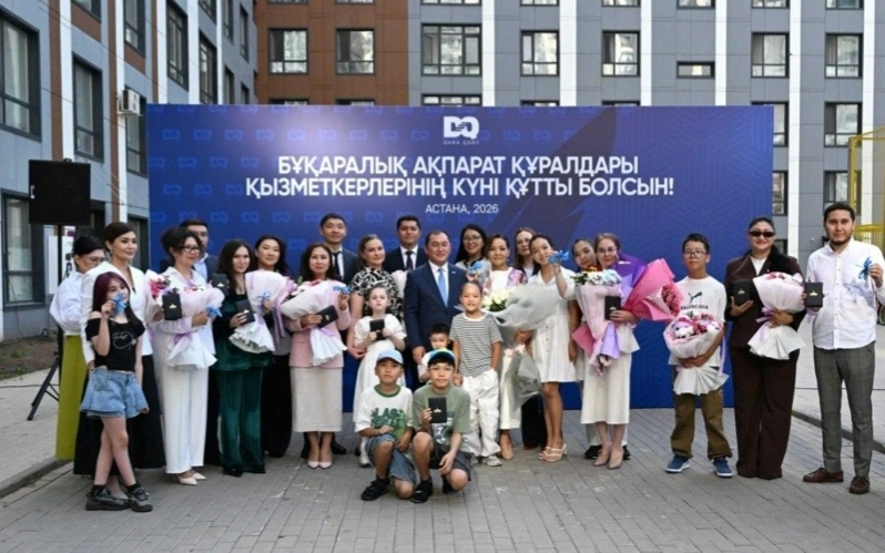 Работникам СМИ вручили 66 квартир, включая жилье для региональных журналистов — Смадияров