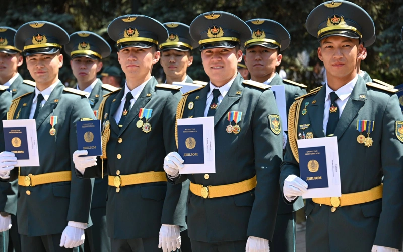 Әскери жоғары оқу орнының 160-тан аса түлегі офицерлік қызметке кіріседі