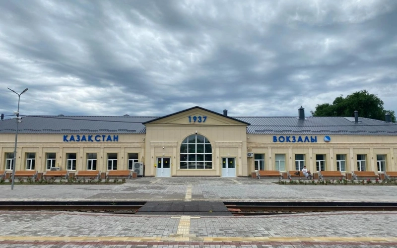 Два железнодорожных вокзала в ЗКО открыли после реконструкции