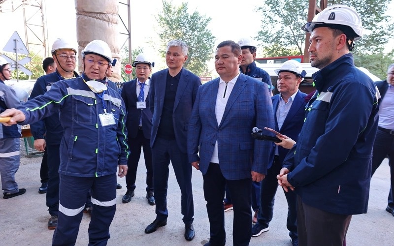 Kazakh First Deputy PM reviews strategic facilities in Zhezkazgan