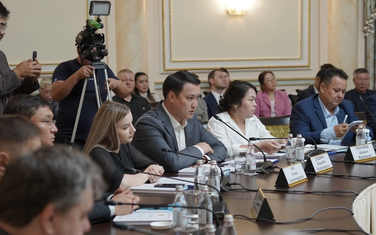 Алматыда жаңа Конституцияның ел мен қала дамуына қосар үлесі талқыланды