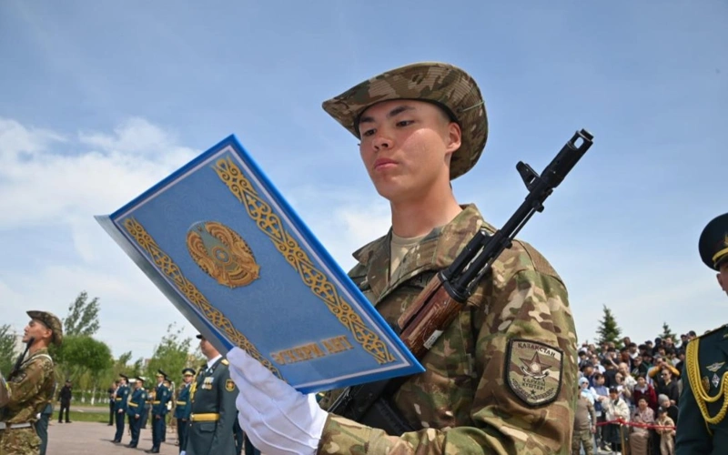 Армию Казахстана пополнили более 21 тысячи новобранцев