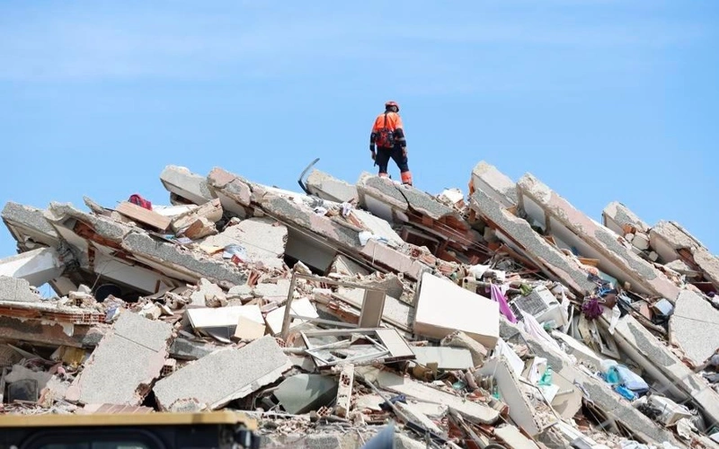 Venezuela declares 7 days of national mourning for quake victims, death toll rises to 2,295