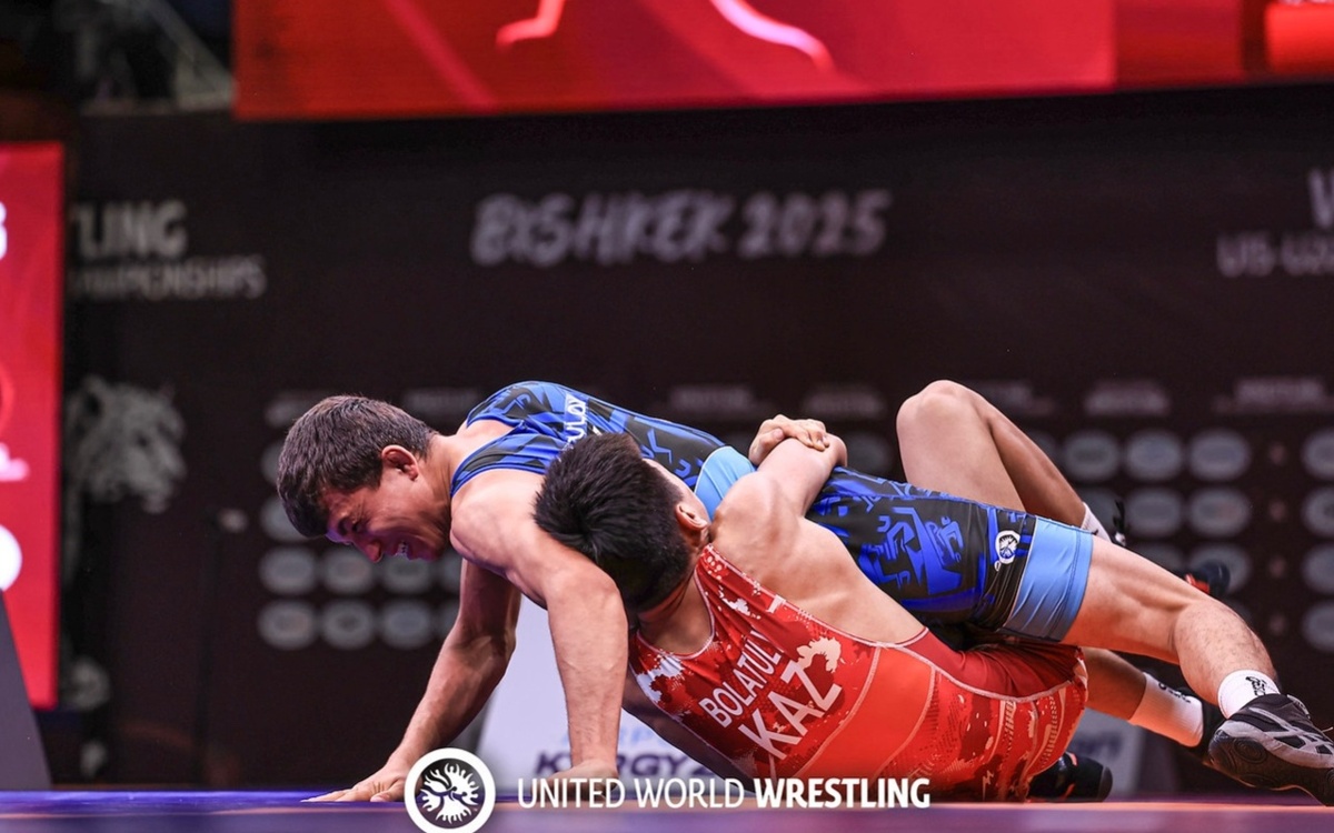 Kazakh wrestlers clinch three medals at Asian U20 Championships