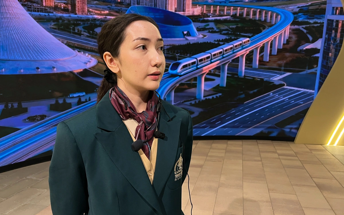 Куратор выставки Карина Сапашева